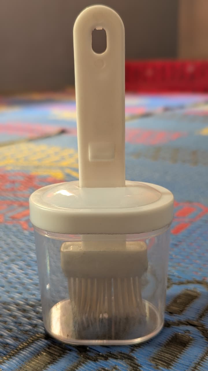 Silicone BBQ Oil Brush Bottle – Oil Dispenser & Basting Brush for Cooking, Grilling & Baking