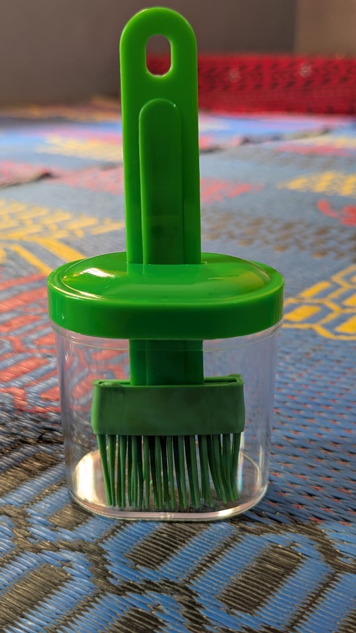 Silicone BBQ Oil Brush Bottle – Oil Dispenser & Basting Brush for Cooking, Grilling & Baking